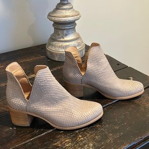 Cordani Python Booties